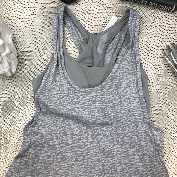Lululmeon light and breezy grey tank w sports bra - Picture 2 of 6